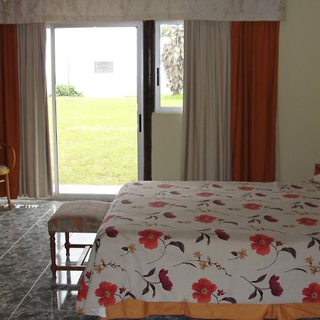 Iorana Isla de Pascua Hotel Hanga Roa Habitación foto