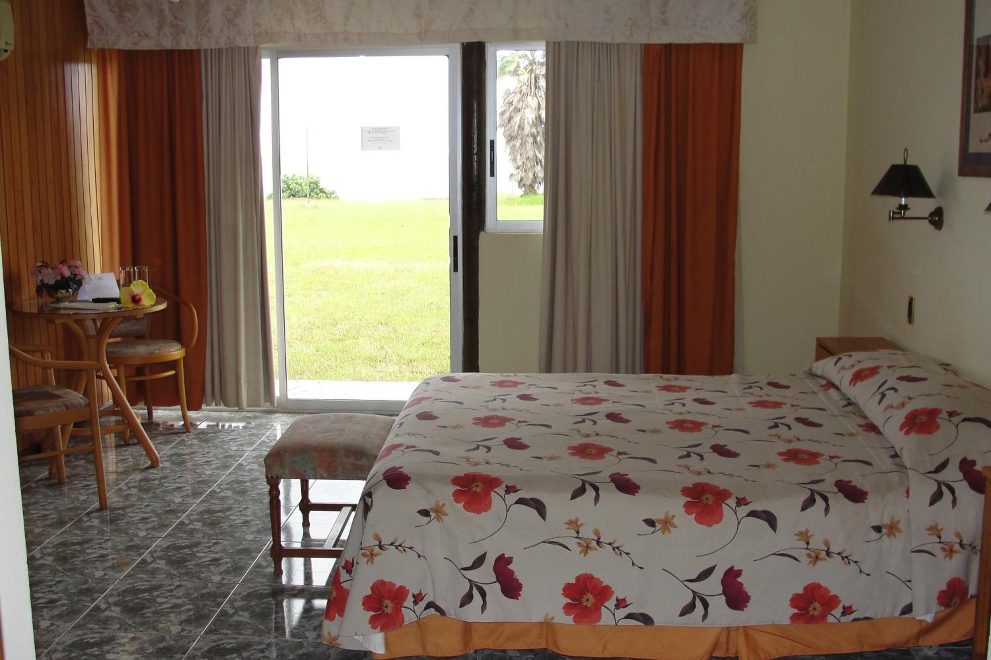 Iorana Isla de Pascua Hotel Hanga Roa Habitación foto